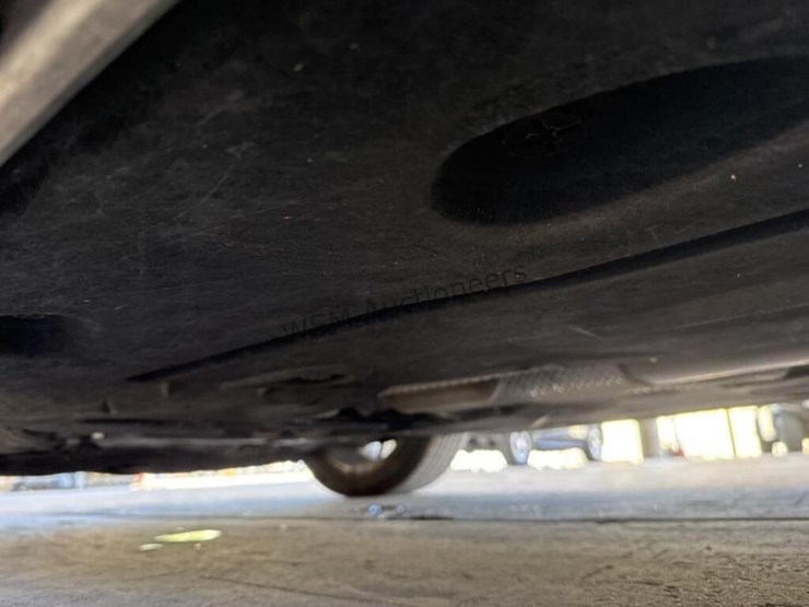 2013-ford-c-max-hybrid-wagon-image-27