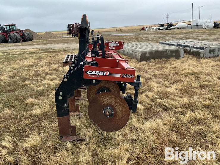 2015-case-ih-2500-image-4