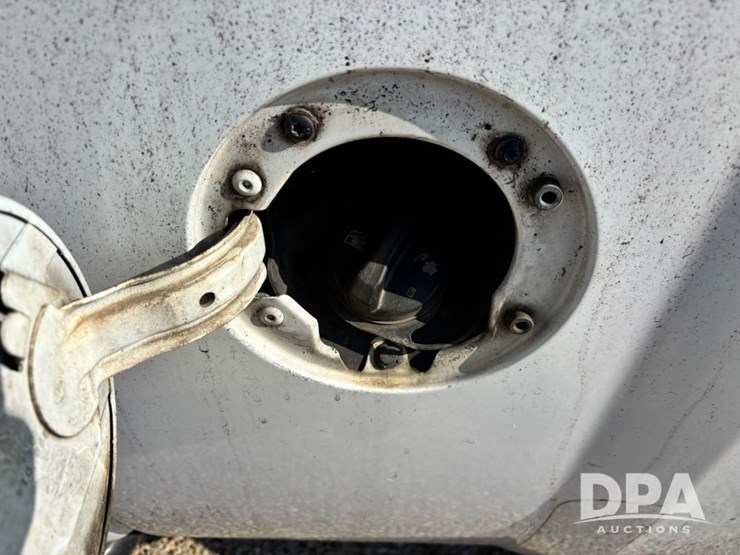 2009-chevrolet-silverado-2500hd-image-26