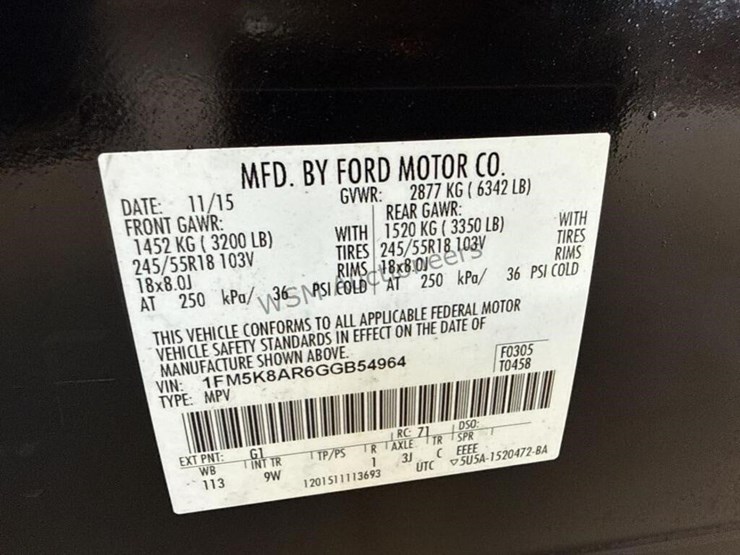 2016-ford-explorer-image-15