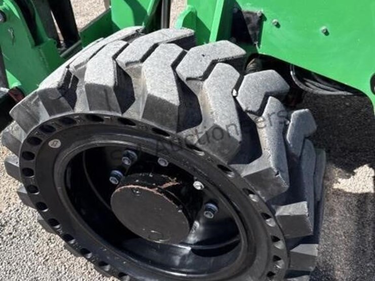 2017-genie-telescopic-material-handler-image-10