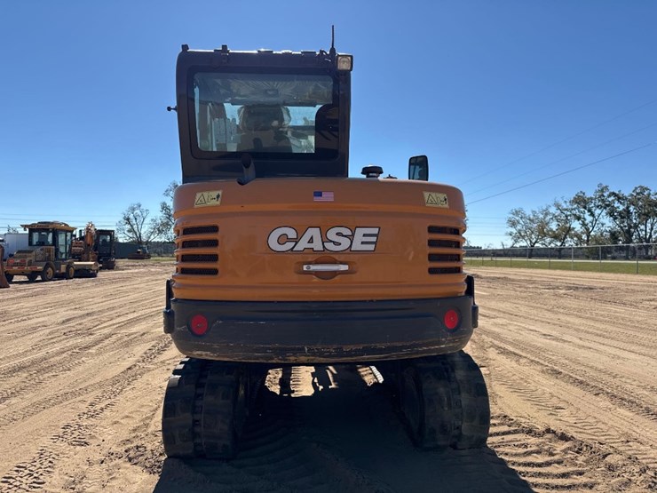 2022-case-cx57c-image-7