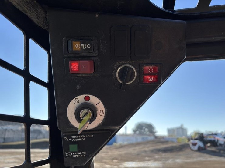 2020-bobcat-s70-image-25