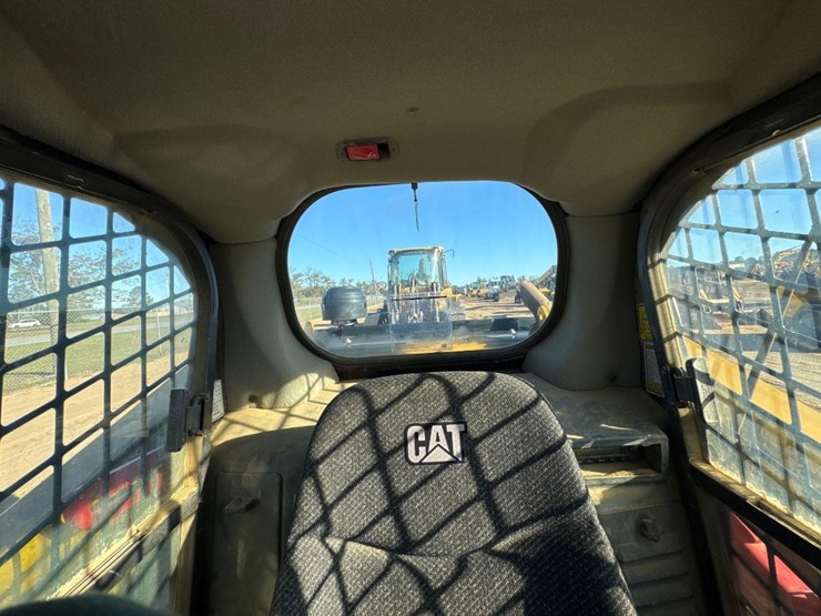 caterpillar-279d-image-34