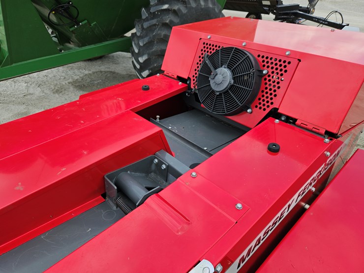 2020-massey-ferguson-1840-image-4