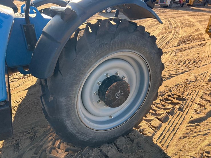 2017-genie-gth844-image-13