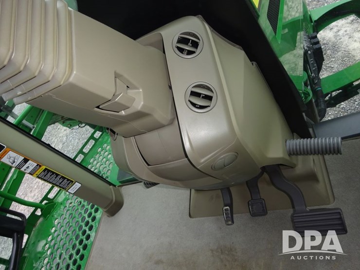 2022-john-deere-410r-image-150