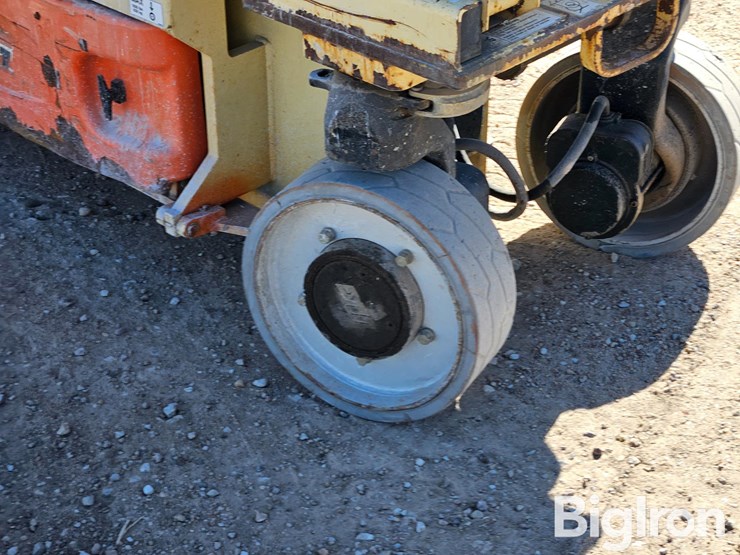 2006-jlg-2630es-image-20