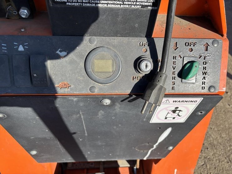 2021-taylor-dunn-sc100-image-8