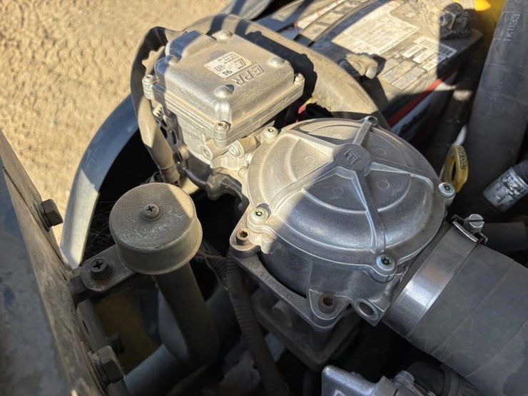 2011-hyundai-30l-7a-image-32