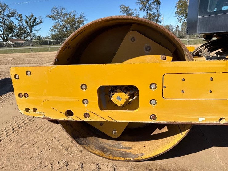 caterpillar-cs54b-image-10