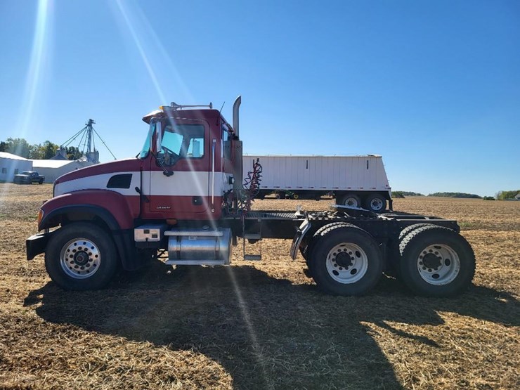 2004-mack-granite-cv713-image-6