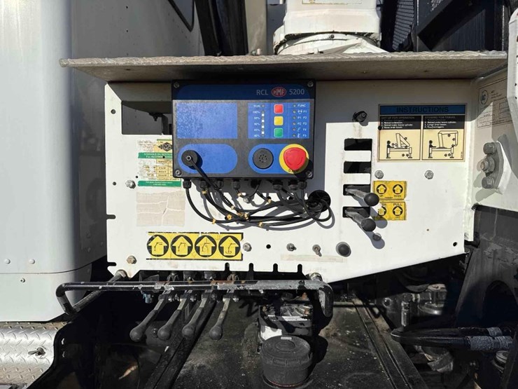 2006-kenworth-t800-image-19