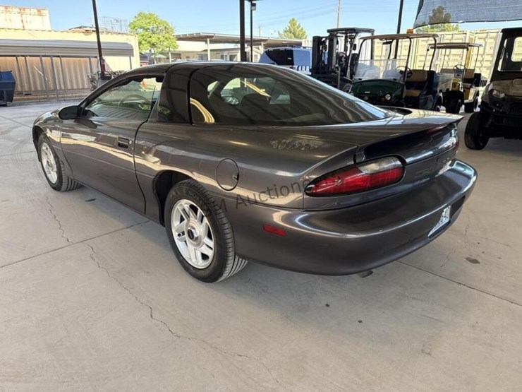 1994-chevrolet-camaro-hatchback-image-5