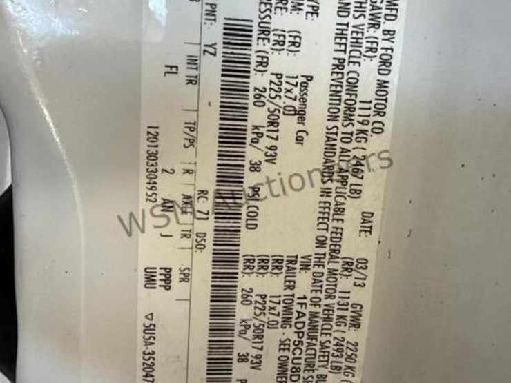 2013-ford-c-max-hybrid-wagon-image-16