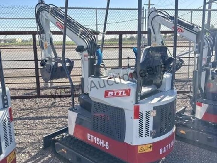2025-battler-et15h-6-mini-excavator-image-3