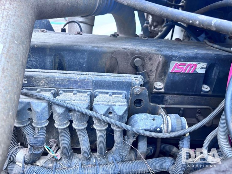 2001-freightliner-fld112-image-55