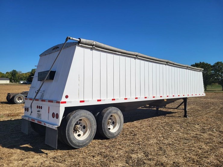 2021-lime-city-equipment-steel-tandem-axle-semi-hopper-trailer---one-owner-image-3