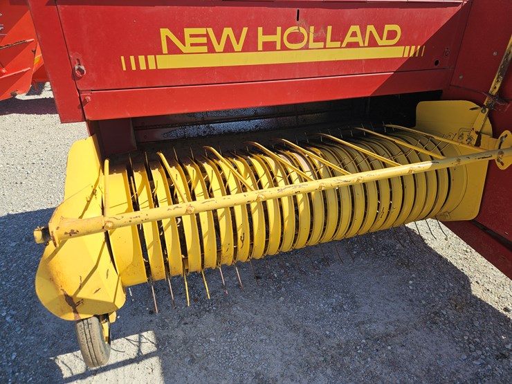 1993-new-holland-565-image-3