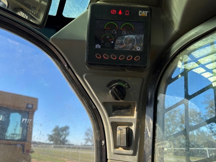 caterpillar-279d-image-31