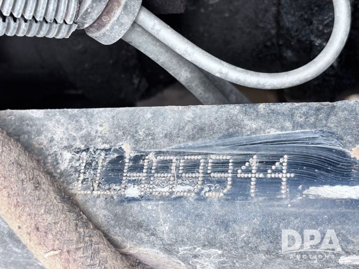 2001-freightliner-fld112-image-58