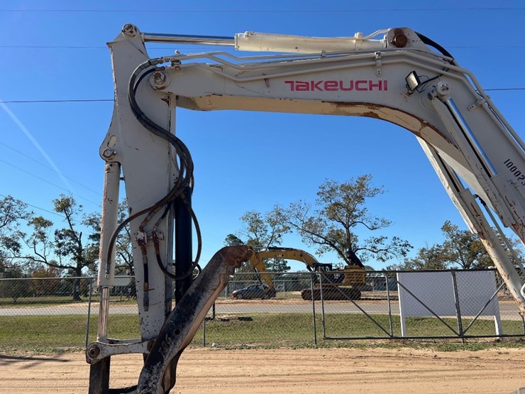 takeuchi-tb285-image-22