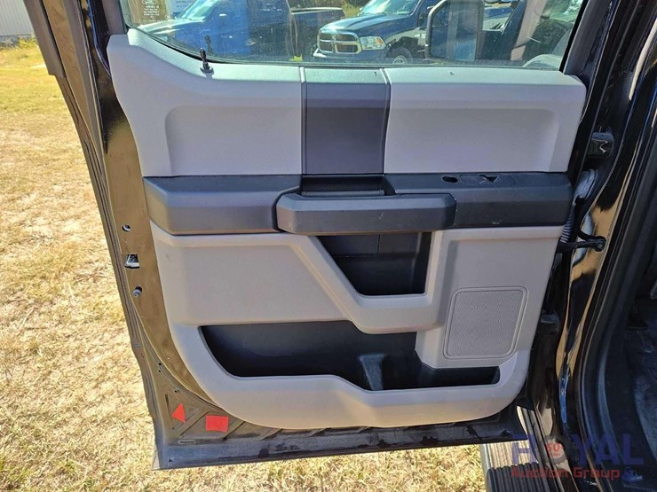 2019-ford-f150-image-33