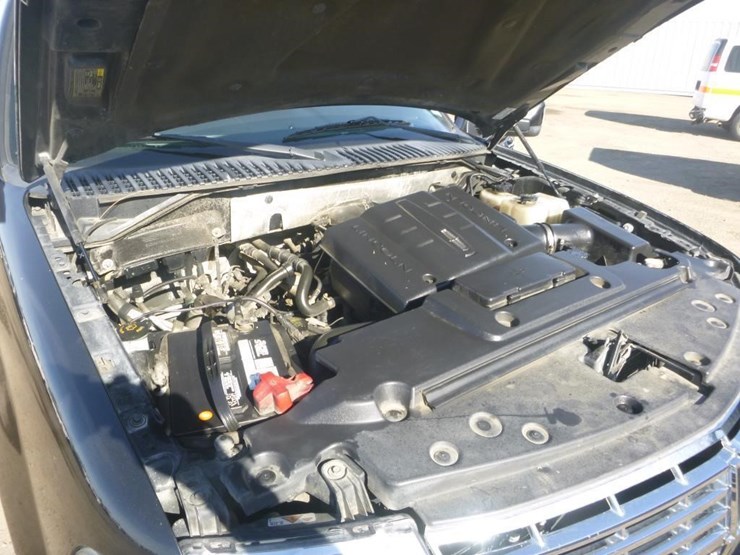 2012-lincoln-navigator-image-12