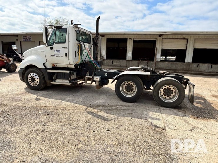 2010-international-prostar-image-14