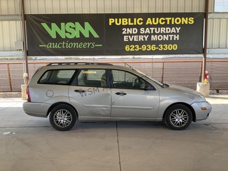 2006-ford-focus-wagon-image-1