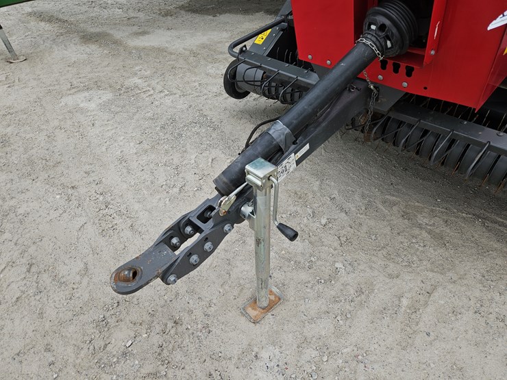 2020-massey-ferguson-1840-image-2