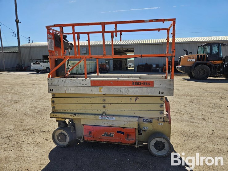 2004-jlg-2630es-image-5