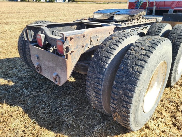 2004-mack-granite-cv713-image-28