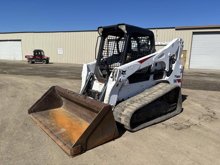 2016-bobcat-t770-image-1