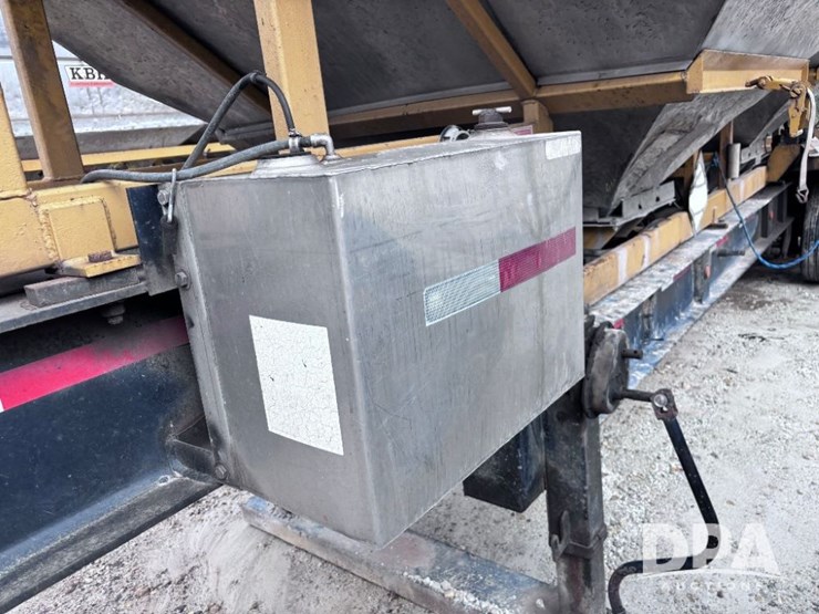 2004-magnolia-trailer-image-16