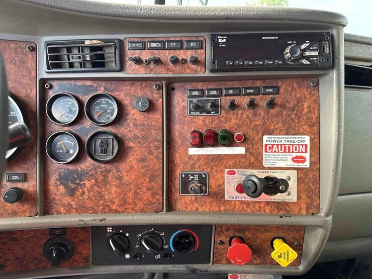 2006-kenworth-t800-image-30