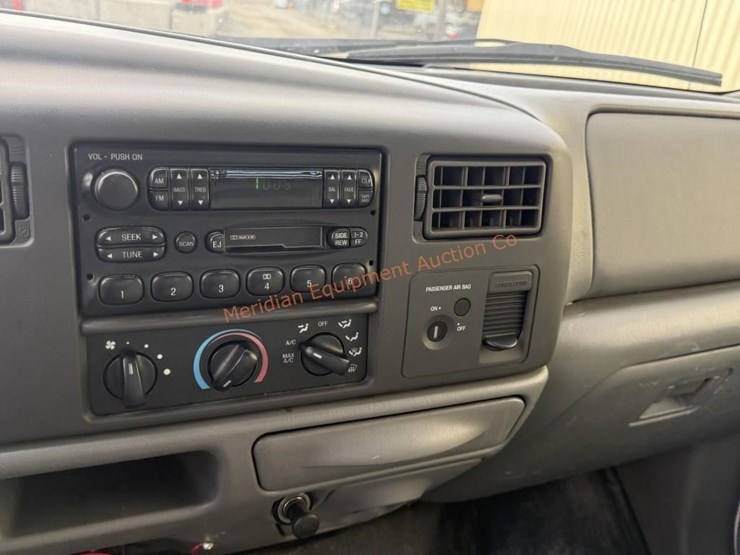 2004-ford-f350-image-38