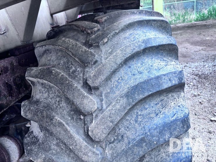 2001-freightliner-fld112-image-32