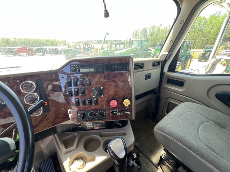 international-9200-image-17