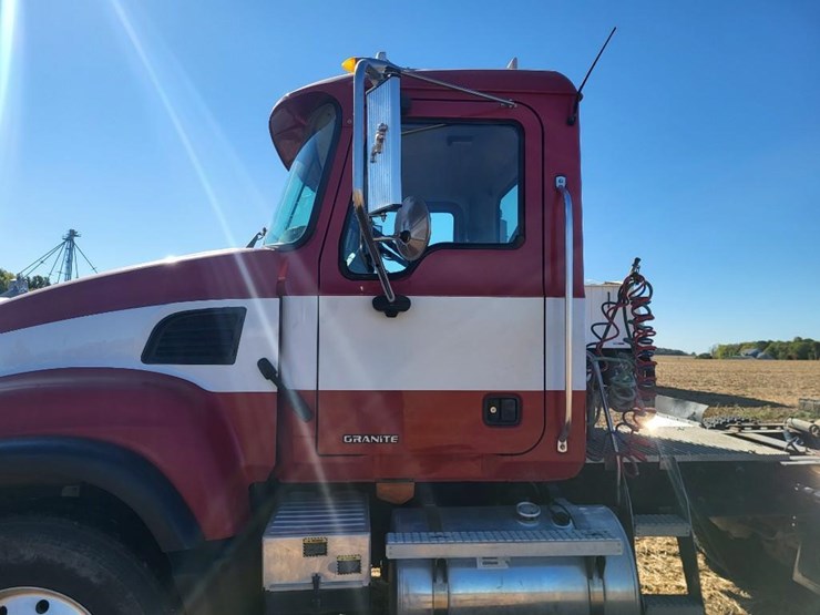 2004-mack-granite-cv713-image-12