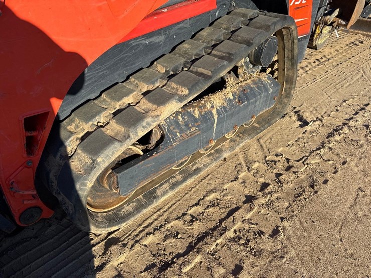 kubota-svl75-2-image-9