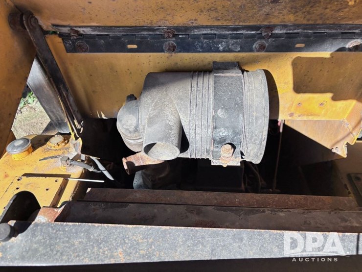 2001-swinger-2000-image-19