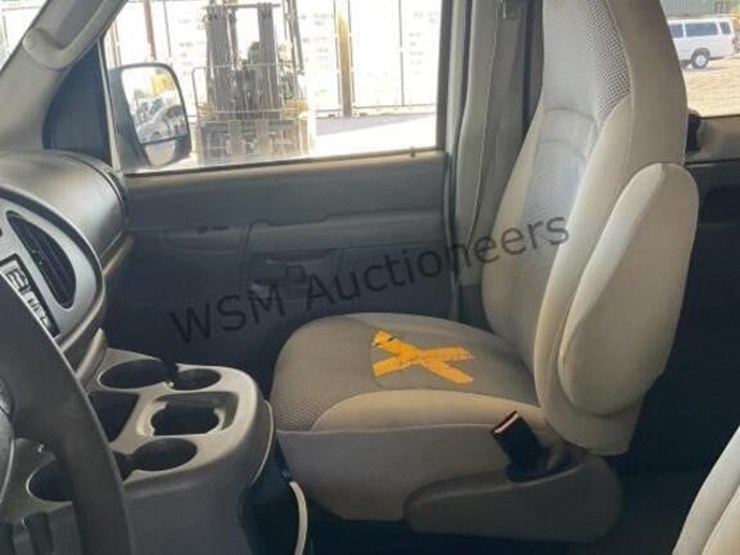 2003-ford-e350-image-22