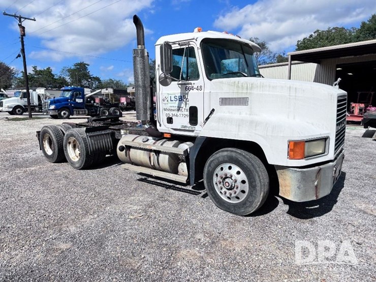 1993-mack-ch613-image-5