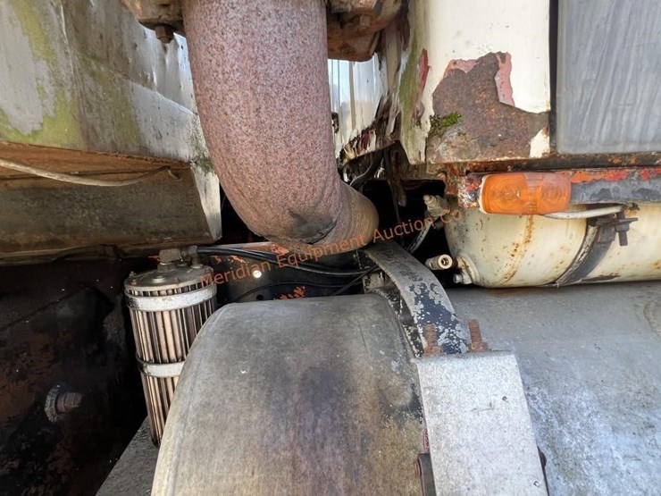 1979-ford-9000-image-18