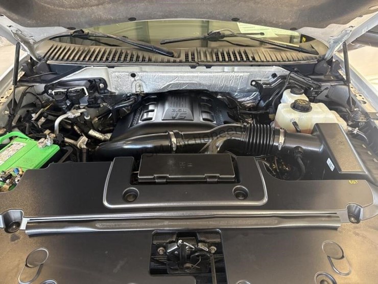 2015-ford-expedition-image-11