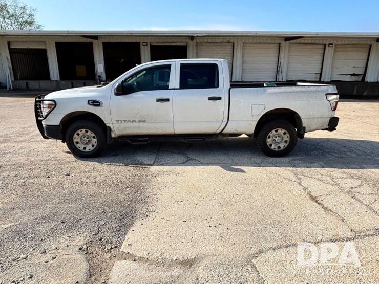 2018-nissan-titan-image-11