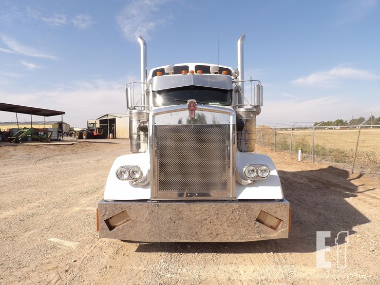 2005-kenworth-w900l-image-8