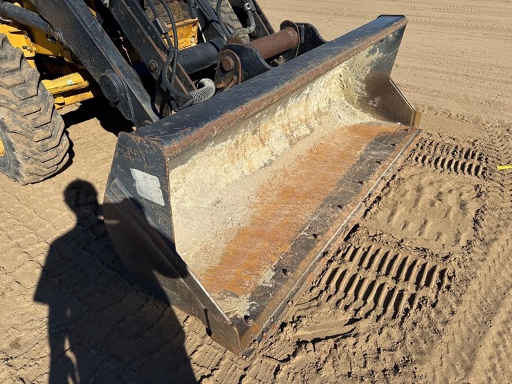 caterpillar-430d-it-image-13