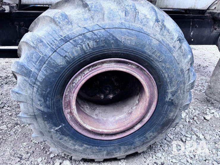 2005-kenworth-t300-image-27